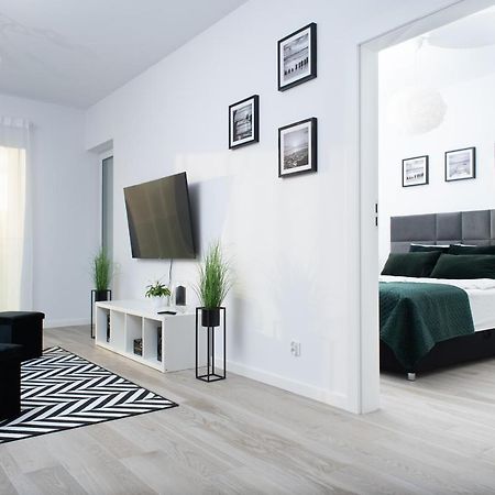 Apartament Happy Holiday 코워브제크 외부 사진