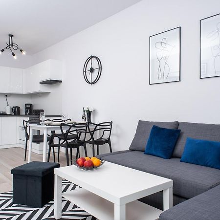 Apartament Happy Holiday 코워브제크 외부 사진