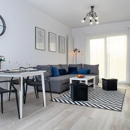 Apartament Happy Holiday 코워브제크 외부 사진