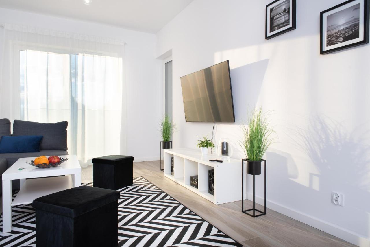 Apartament Happy Holiday 코워브제크 외부 사진