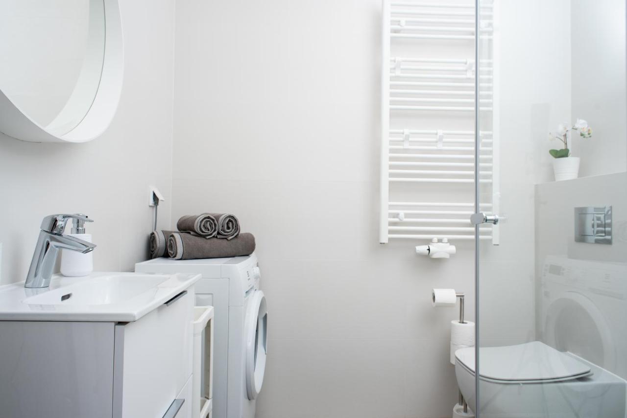 Apartament Happy Holiday 코워브제크 외부 사진